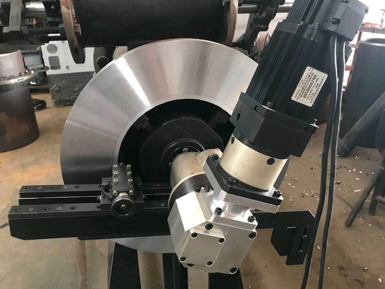 Facing machine. Facing machine